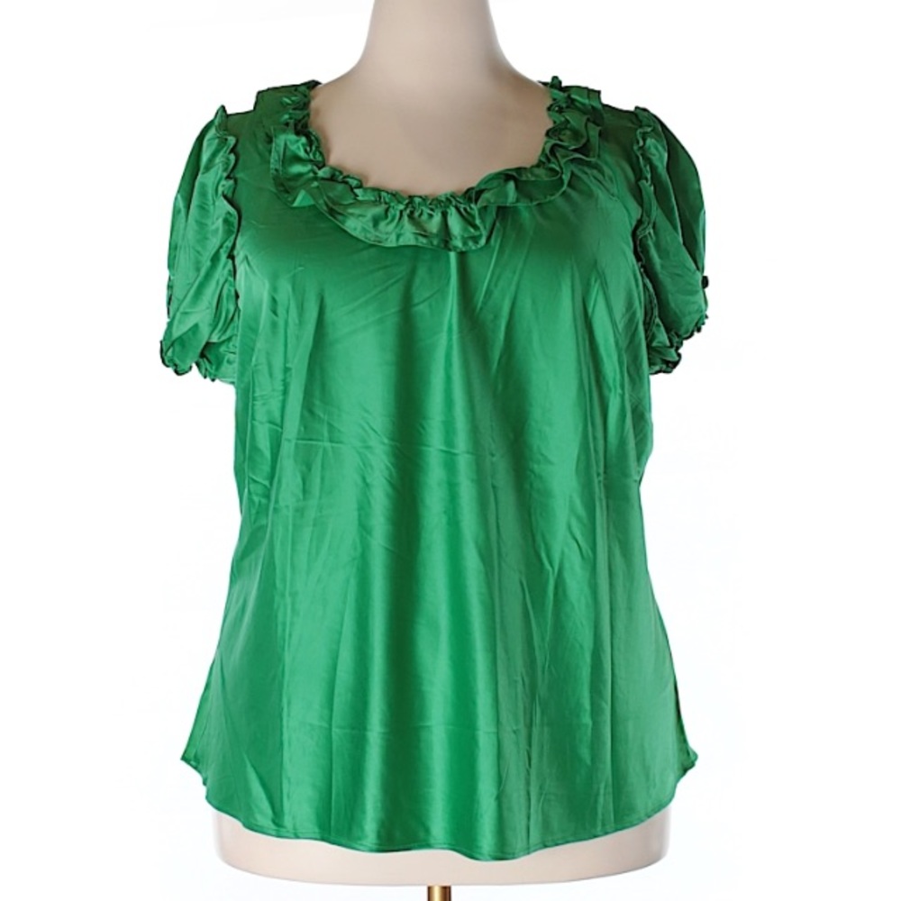 Sunny Leigh 2X emerald ruffle top